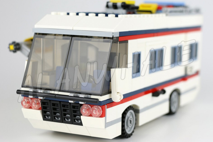 792pcs 3in1 Creative Vacation  - Model Kit Yacht recension och pris